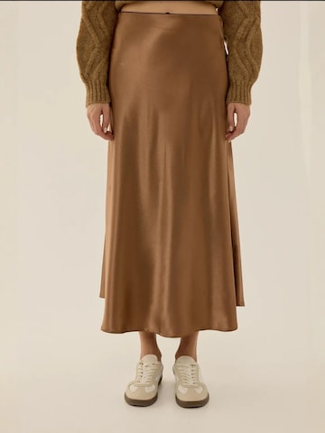 Hiccup Skirt in Brown: front