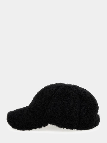 GUESS Cap in Black