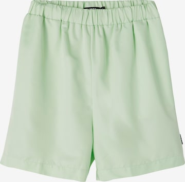 LMTD Normalny krój Spodnie 'Him' w kolorze zielony: przód