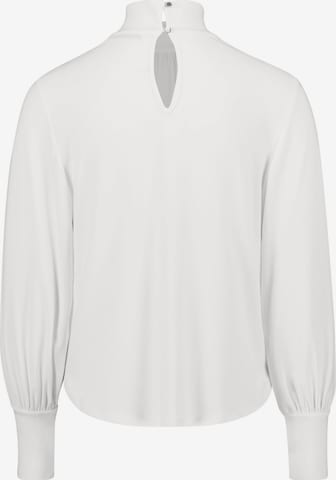 zero Shirt mit Stehkragen in Weiß