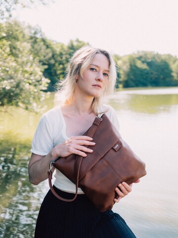 ZWEI Shoulder Bag 'MADEMOISELLE.M M12' in Brown