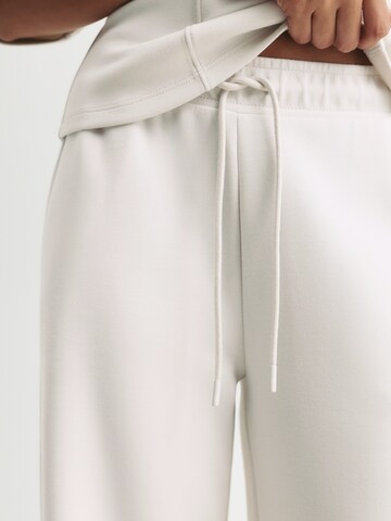 Pull&Bear Loosefit Bukser i beige