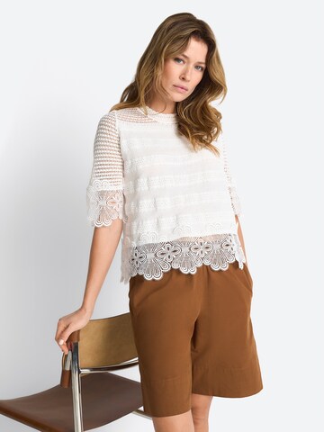 Rich & Royal Kampsun, värv valge: eest vaates