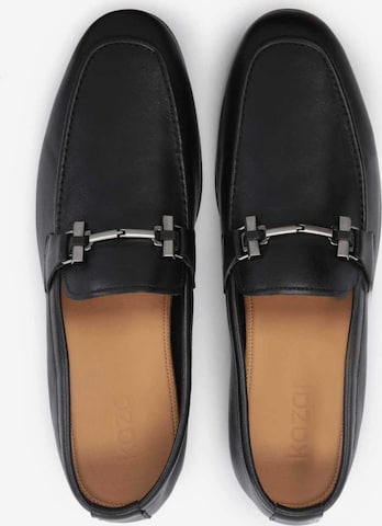 Kazar Classic Flats in Black