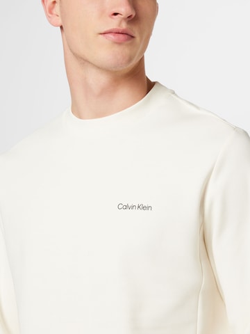 Sweat-shirt Calvin Klein en blanc