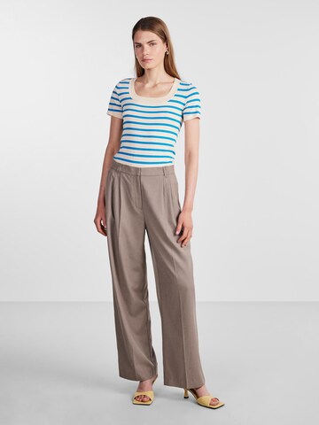 Y.A.S Regular Pleat-front trousers 'FUNGA' in Brown