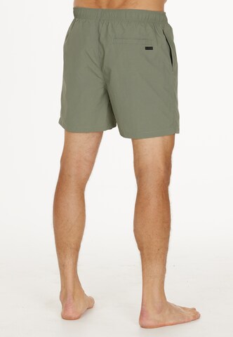 Virtus Boardshorts 'Wesley' in Grün