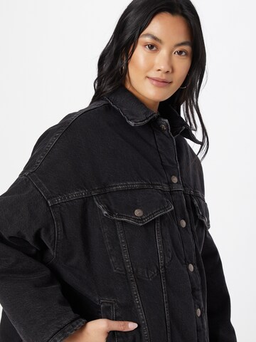 LEVI'S ® Übergangsjacke 'Fly Trucker' in Schwarz