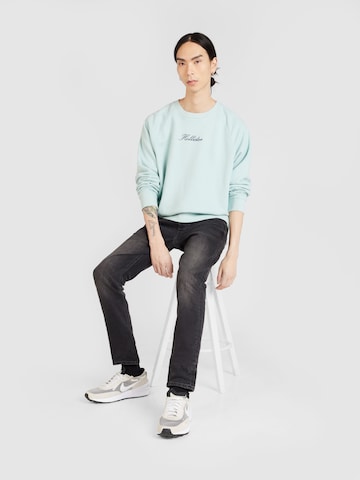 HOLLISTER - Sweatshirt 'APAC EXCLUSIVE' em azul