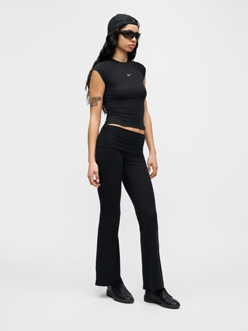 T-shirt 'CHILL' Nike Sportswear en noir