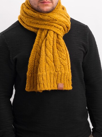 Manufaktur13 Oversized Scarf 'Rough Knit' in Yellow
