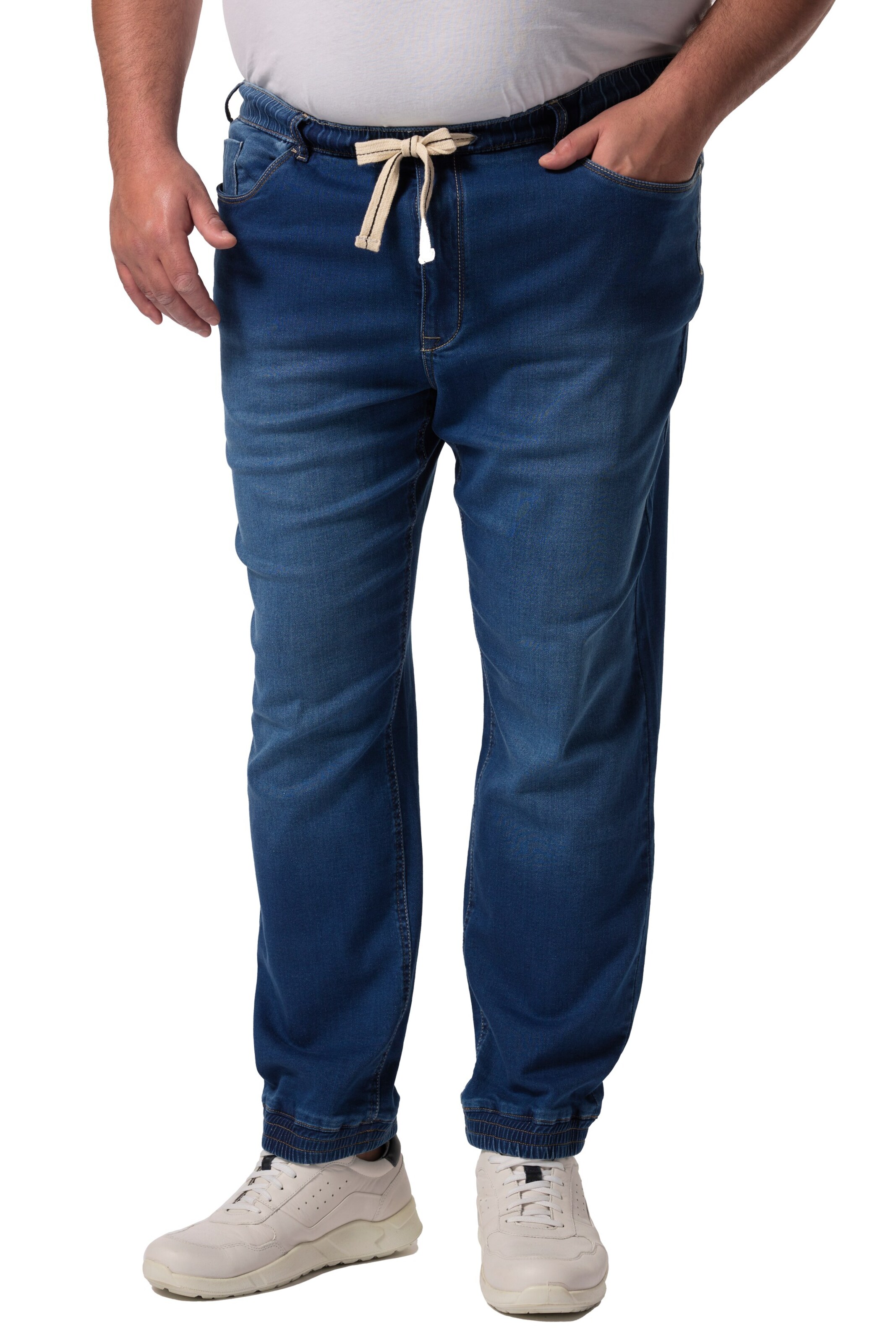 Men Plus Tapered Jeans in Blauw: voorkant