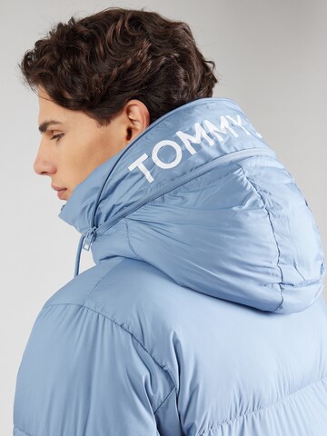 Giacca invernale di Tommy Jeans in blu