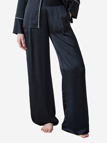 Pantaloncini da pigiama 'Erina' di ETAM in blu: frontale