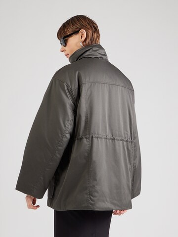 WEEKDAY Tussenjas 'Medusa' in Grijs