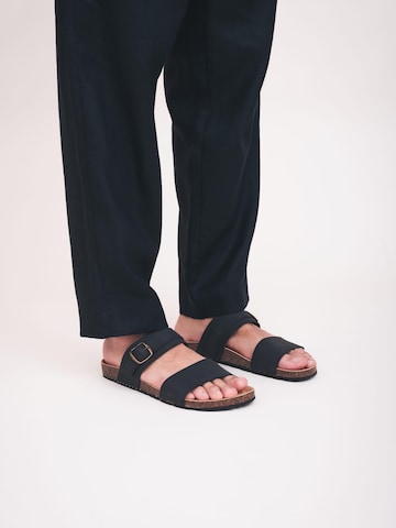 nae Vegan Shoes Sandály 'Rawa' – černá: přední strana