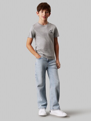 Calvin Klein Jeans T-Shirt in Grau