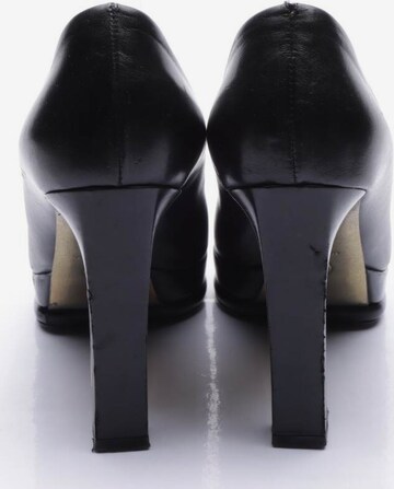 CHANEL Pumps 39 in Schwarz