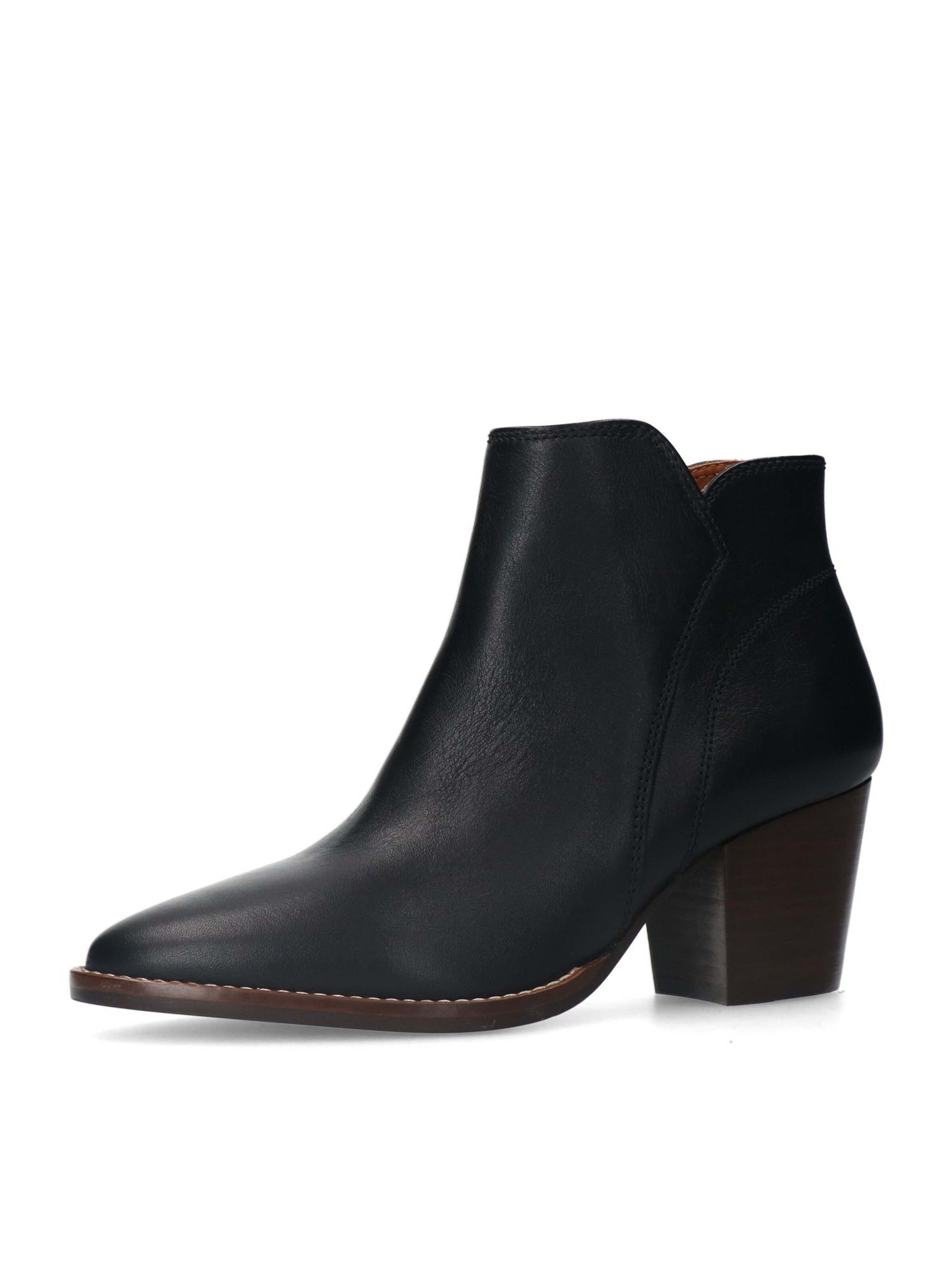 MANFIELD Booties in Black: front
