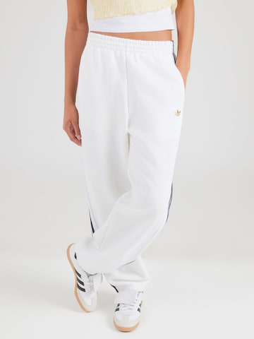 ADIDAS ORIGINALS Конический (Tapered) Штаны в Белый: спереди