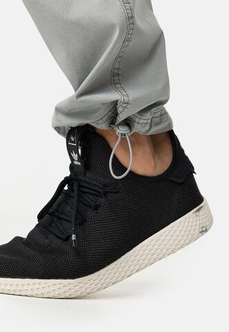 INDICODE JEANS Tapered Hose 'Paulino' in Grau