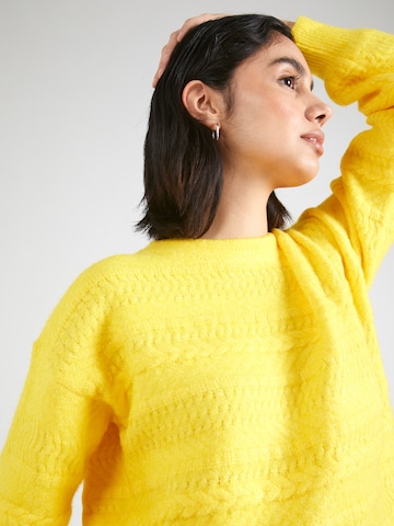 FRNCH PARIS Sweater 'LUKA' in Yellow