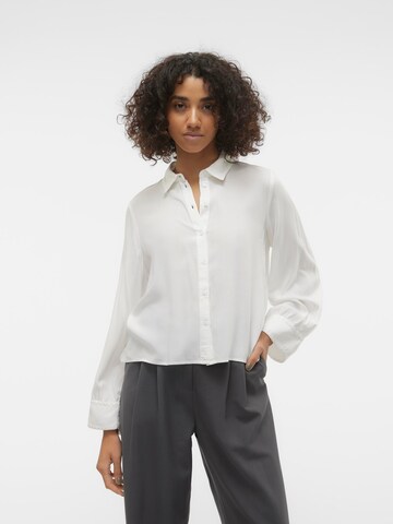 VERO MODA Bluse 'BUMPY' in Weiß: Vorderseite