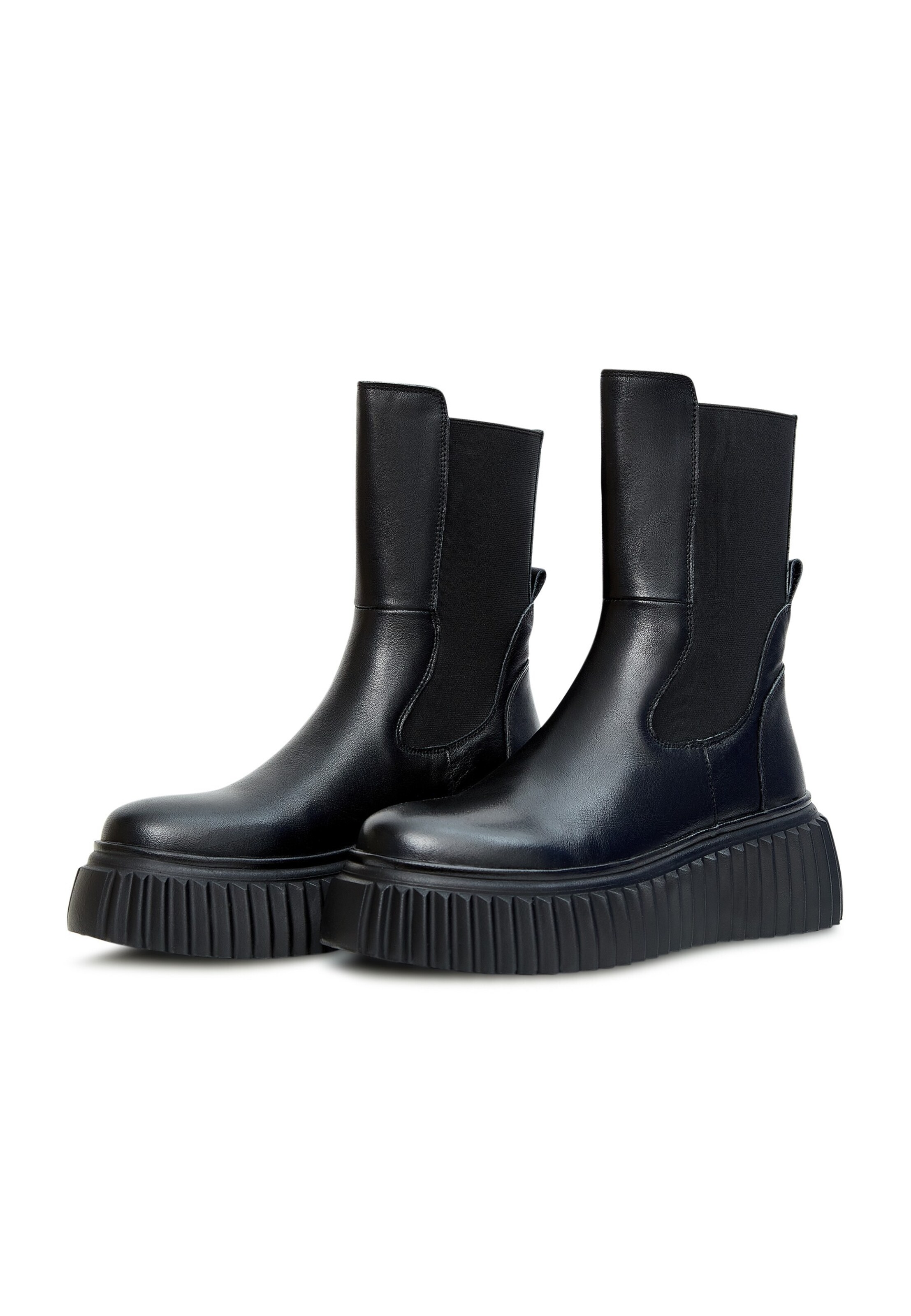 CESARE GASPARI Chelsea Boots in Black
