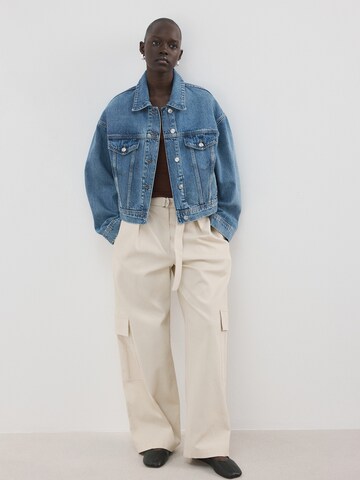 MANGO Prehodna jakna 'KIKA' | modra barva