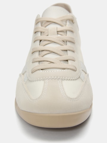 Baskets basses Pull&Bear en beige