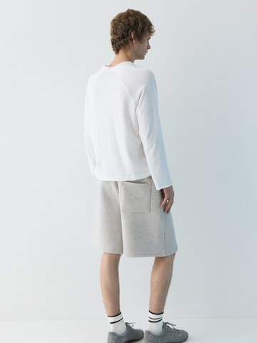 Pull&BearBaggy Hlače - siva boja