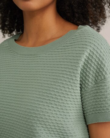 WE Fashion Sweater in Green
