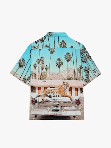 BLUE SKY INN Comfort fit Button Up Shirt in Blue