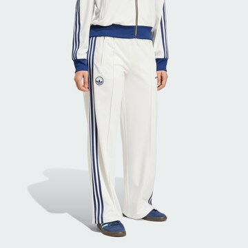 ADIDAS ORIGINALS Loosefit Bukser 'Firebird' i hvid: forside
