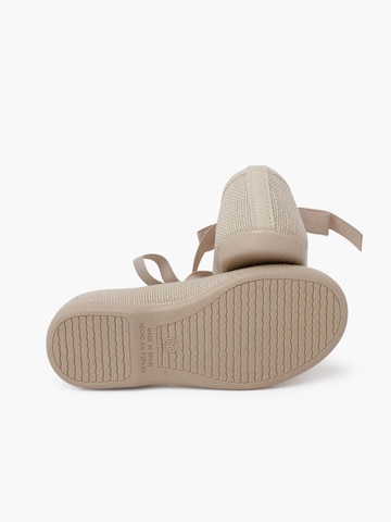 Pisamonas - Bailarina en beige