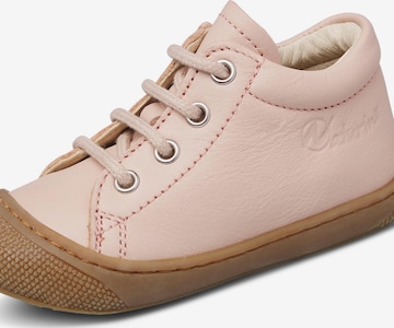 Chaussure basse 'COCOON ZIP' NATURINO en rose : devant
