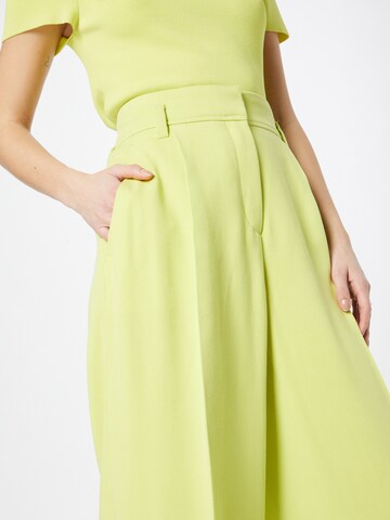 Riani Wide leg Pleat-Front Pants in Yellow