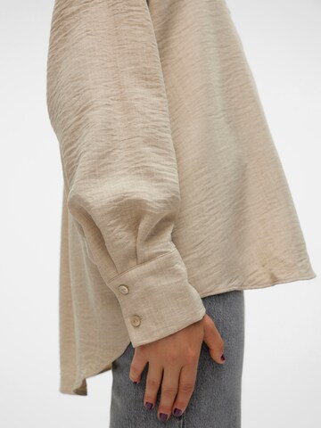 VERO MODA Blouse 'VMMELANEY QUEENY' in Grey