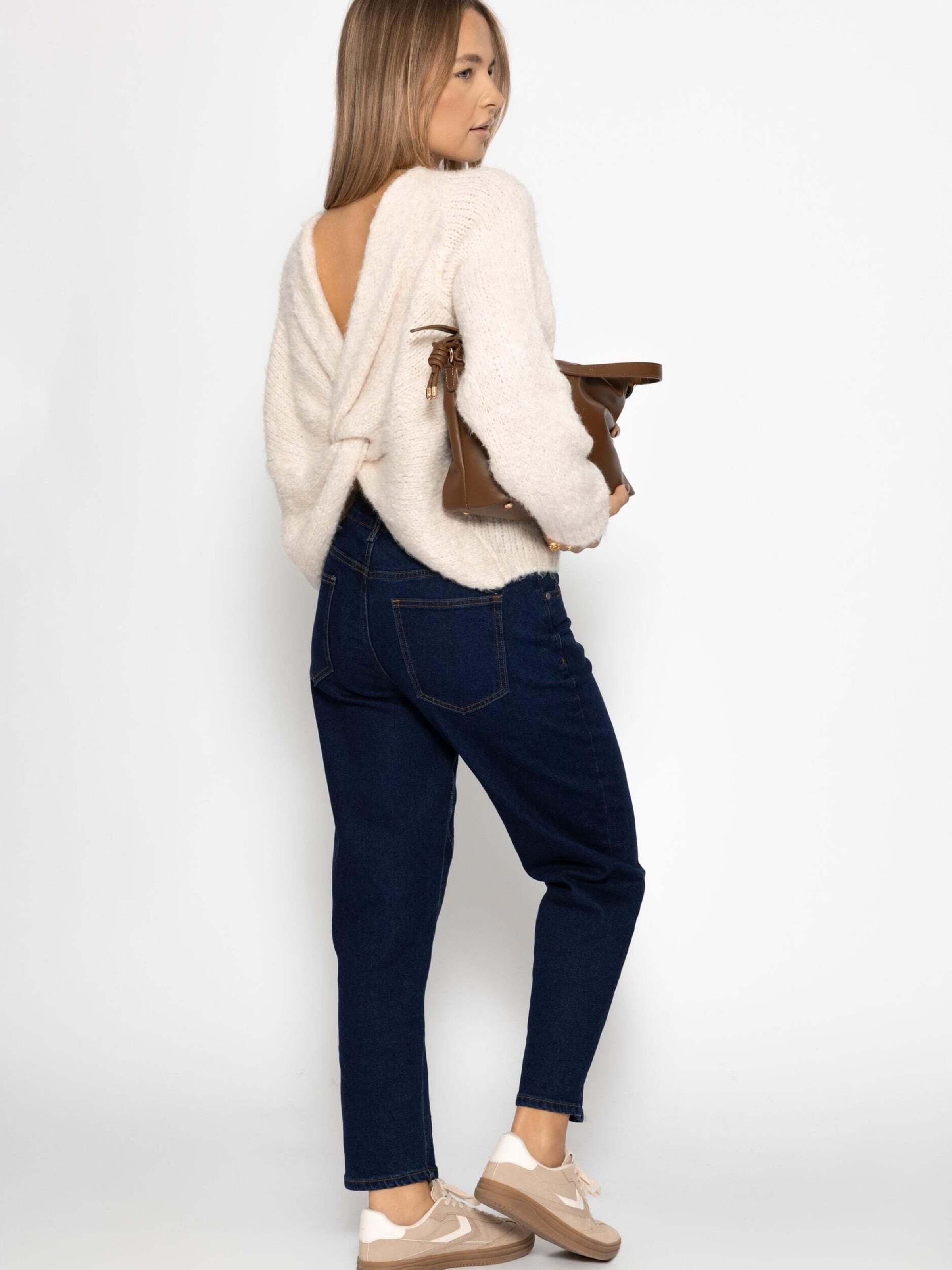 SASSYCLASSY Sweater in White