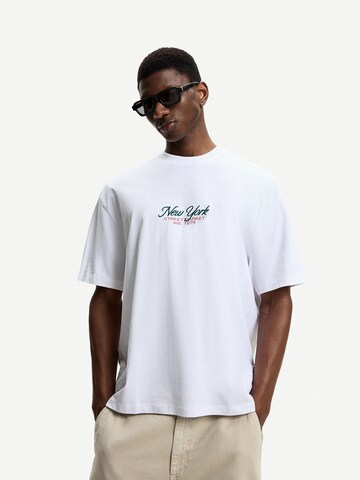 T-Shirt Bershka en blanc