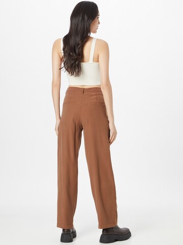 Moves Loose fit Pleat-Front Pants 'Nimma' in Brown