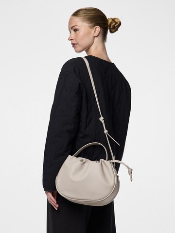 PIECES Pouch in Grey
