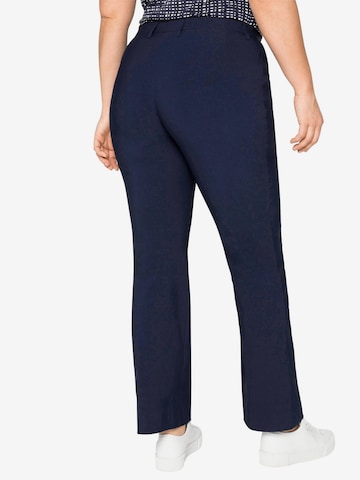 Bootcut Pantaloni di SHEEGO in blu