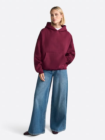 Rich & Royal Sweatshirt in Red