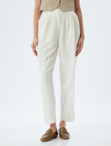 Koton Tapered Hose in Beige: Vorderseite