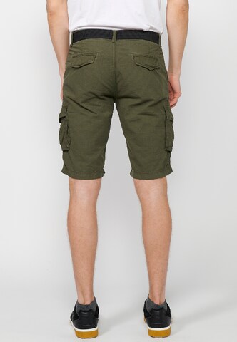 KOROSHI Regular Shorts in Grün