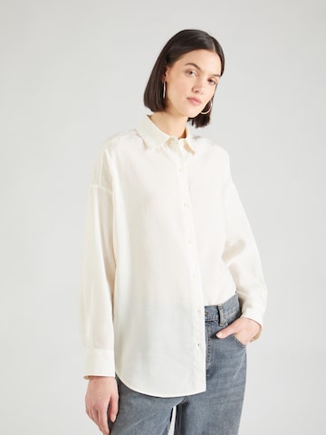 Mavi Blouse in White: front