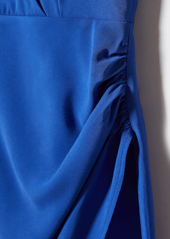 MANGO Koktejlové šaty 'dafne' – modrá