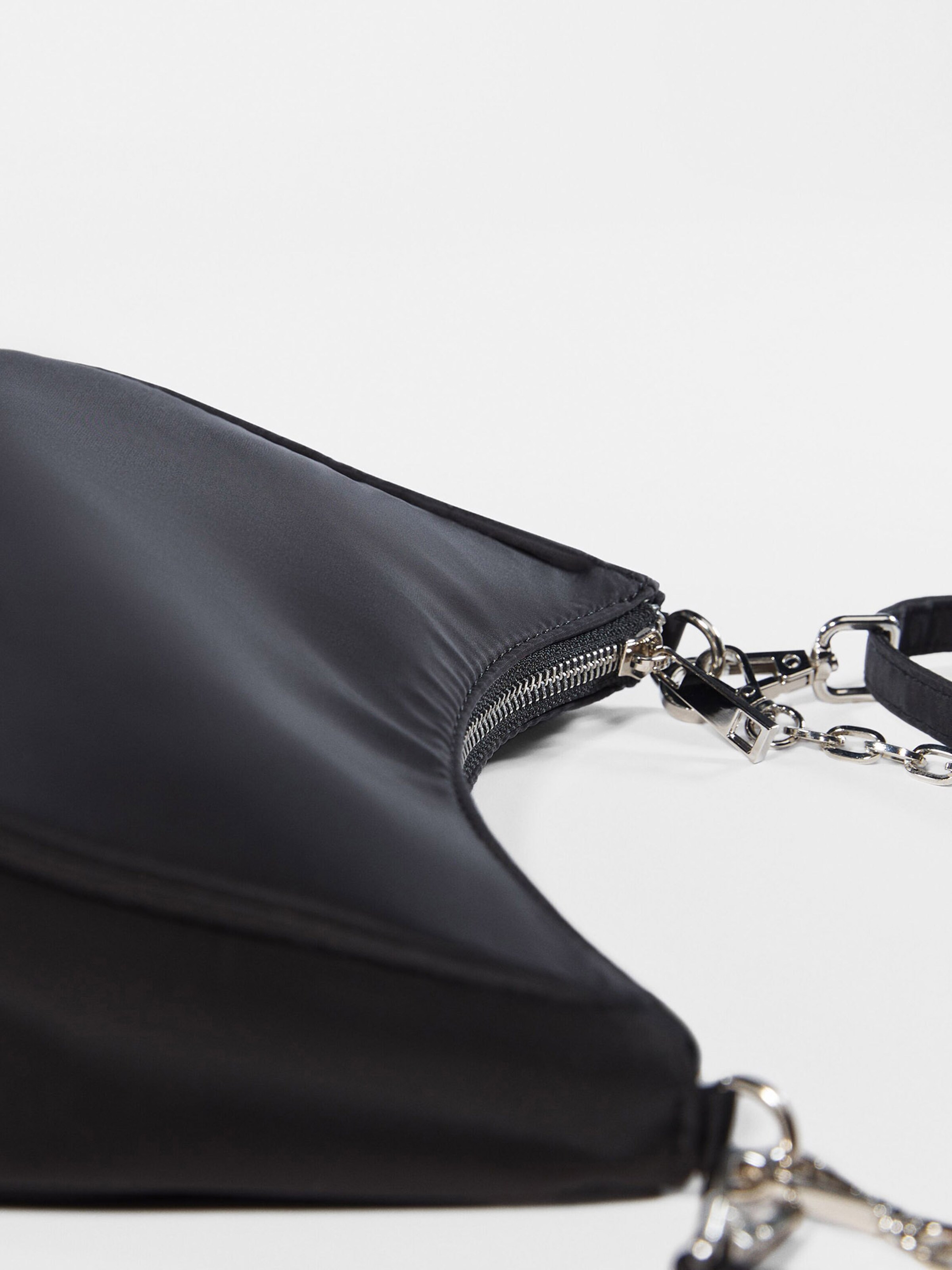 Bershka handbag with chain strap hotsell