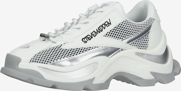 STEVE MADDEN - Sapatilhas baixas 'ZOOMZ' em branco: frente